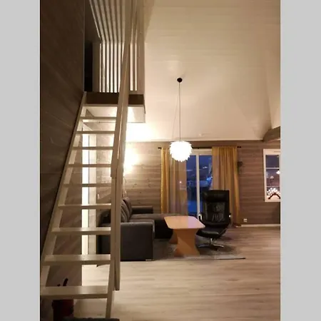 Akselhuset-Koselig Hus Rett Ovenfor Kaikanten Midt I Lofoten Sennesvik Exterior photo