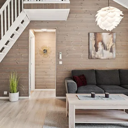 Akselhuset-Koselig Hus Rett Ovenfor Kaikanten Midt I Lofoten Sennesvik Exterior photo