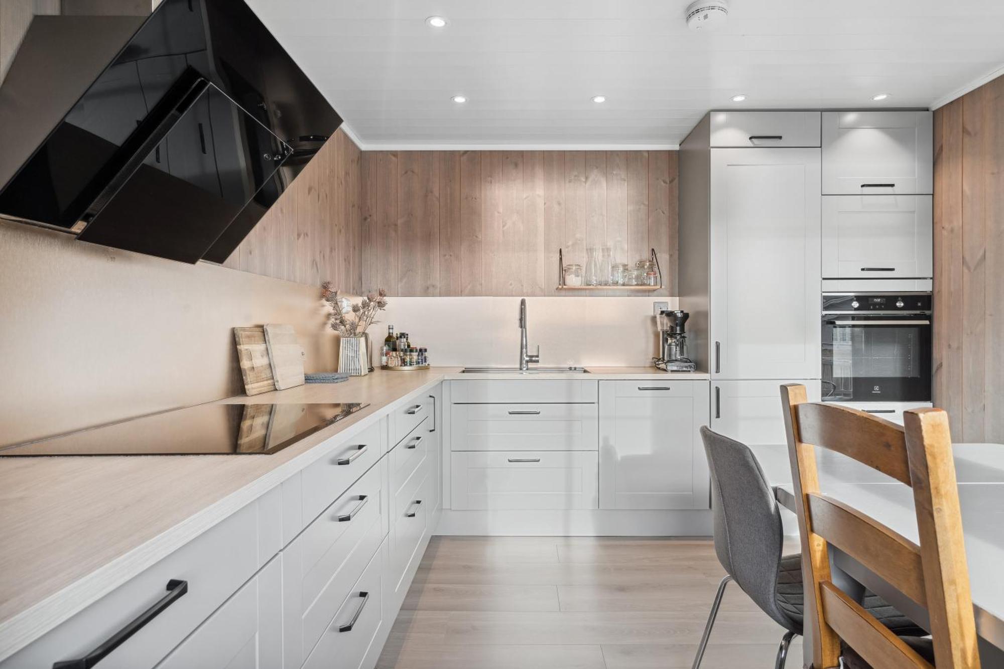 Akselhuset-koselig Hus Rett Ovenfor Kaikanten Midt I Lofoten Holiday home Sennesvik
