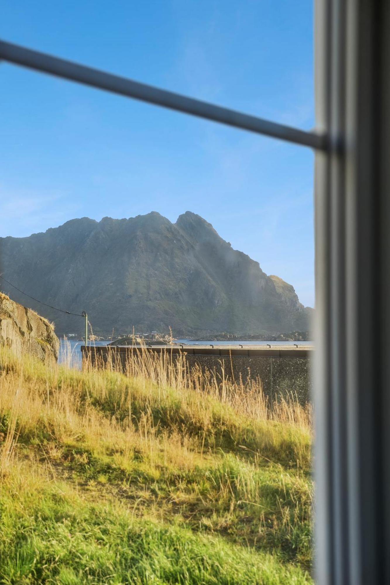 Akselhuset-koselig Hus Rett Ovenfor Kaikanten Midt I Lofoten