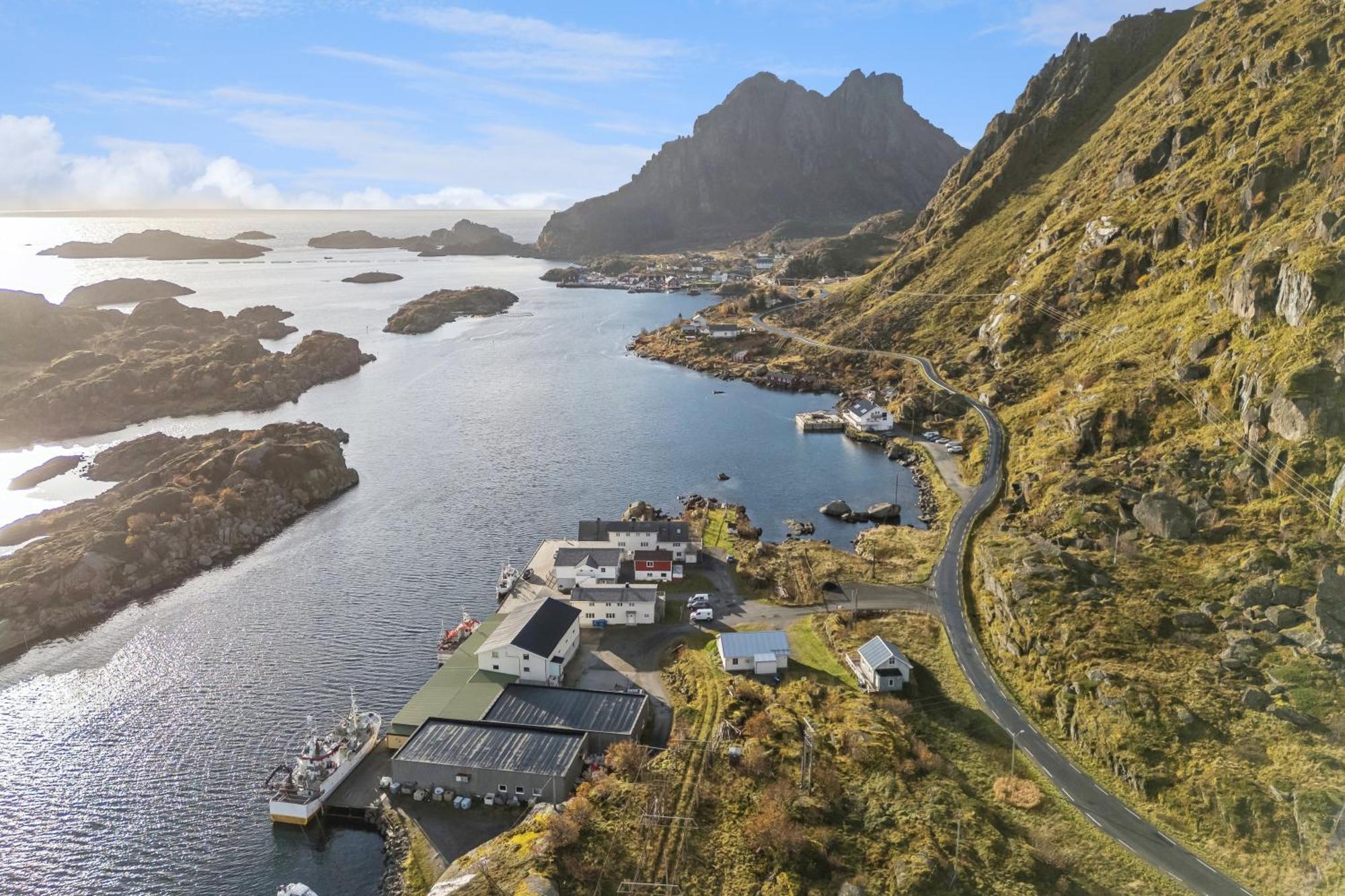 Holiday home Akselhuset-koselig Hus Rett Ovenfor Kaikanten Midt I Lofoten Sennesvik