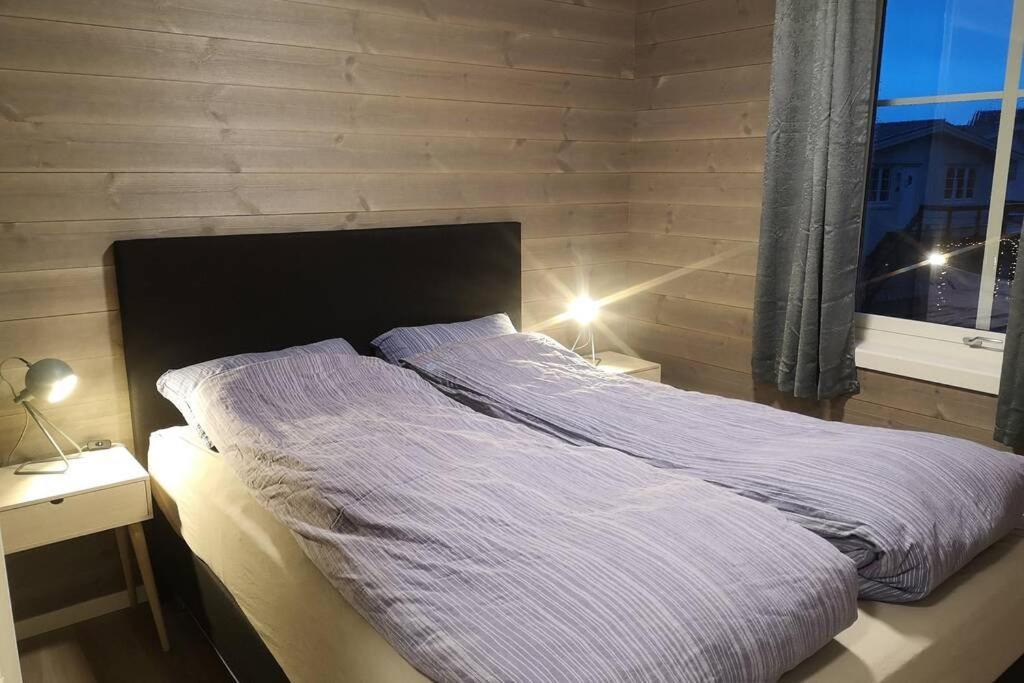 Akselhuset-koselig Hus Rett Ovenfor Kaikanten Midt I Lofoten * Sennesvik