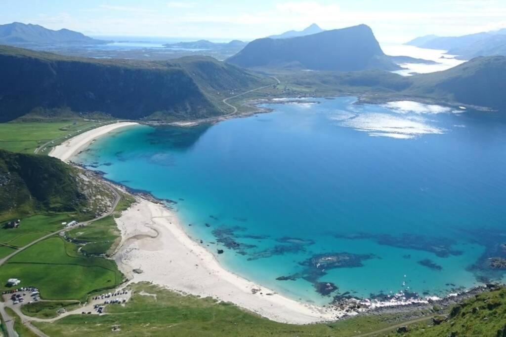 Akselhuset-koselig Hus Rett Ovenfor Kaikanten Midt I Lofoten